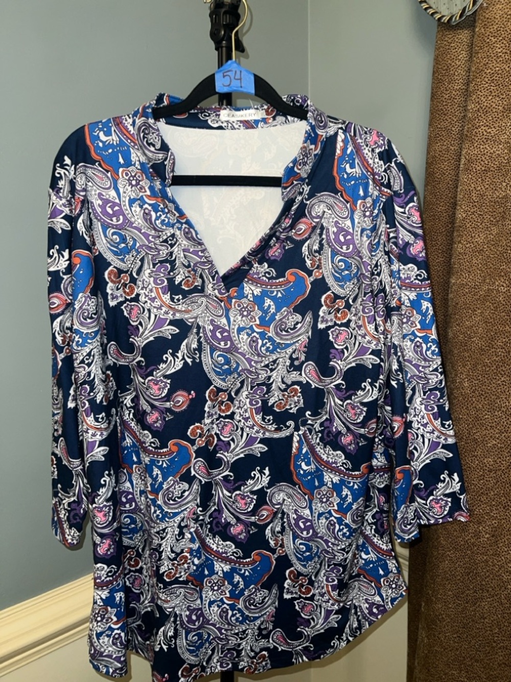 Paisley V-Neck Tunic Top in Navy and Multicolor‎
